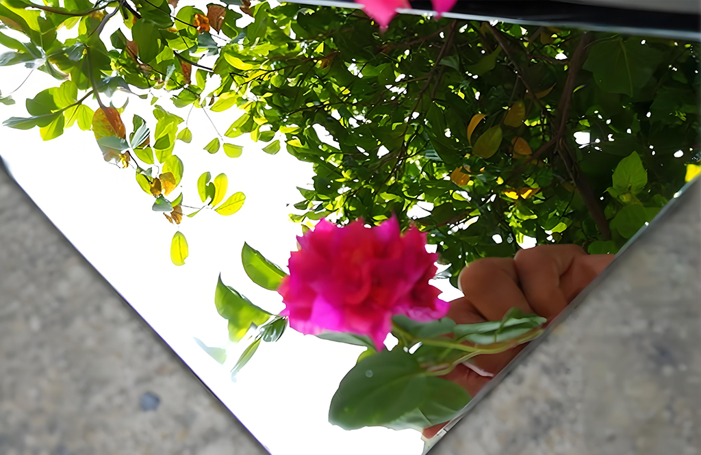 Mirror stainless steel sheet